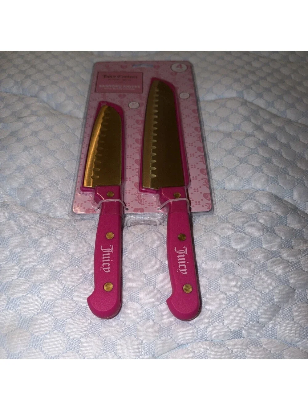 JUICY COUTURE 4 PIECE SANTOKU KNIVES JUICY COUTURE KNIFE SET WITH COVERS NEW